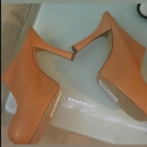 New Authentic Bottega Veneta  Size 39 - Never worn